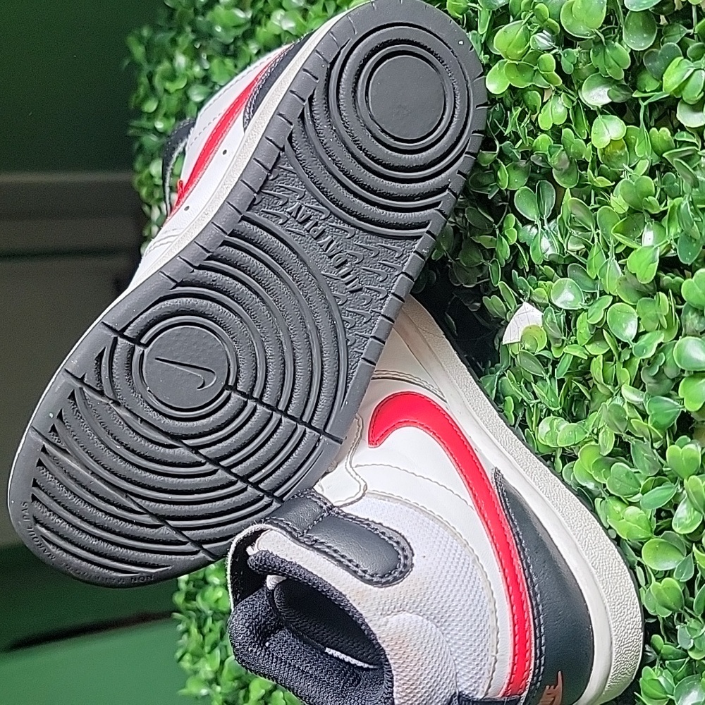 Nike Kids Sneakers - Red, Black, and White - Picture 5 of 5